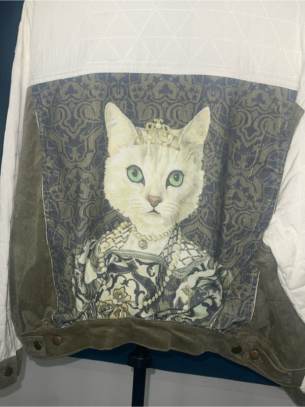 J.nna "Queen Kitty" Print Vintage Style Aviator Jacket in Olive Cream - Picture 6 of 14